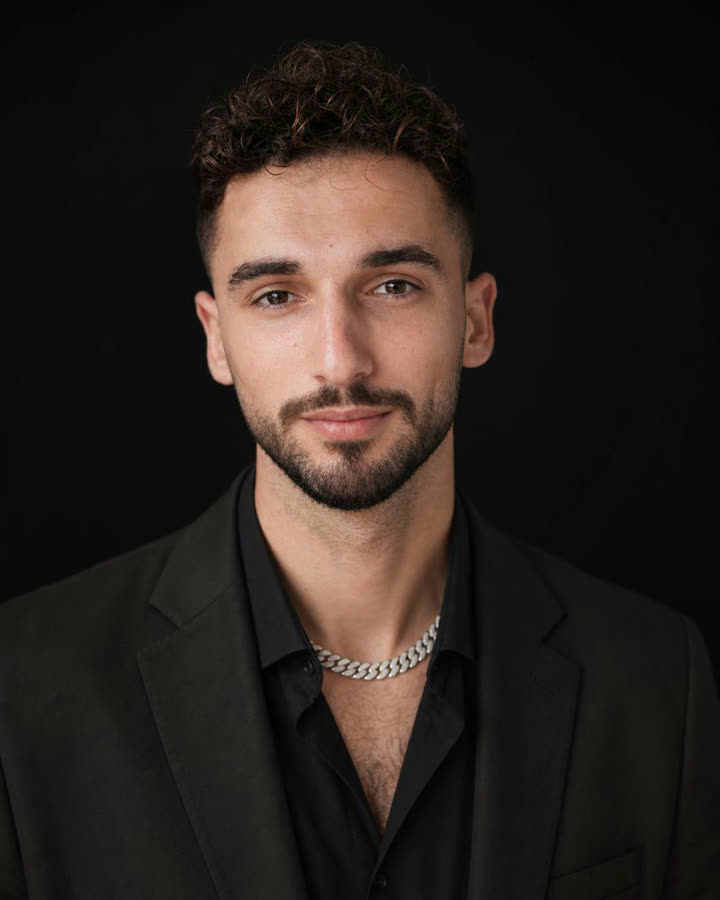 A member of the ai6labs team